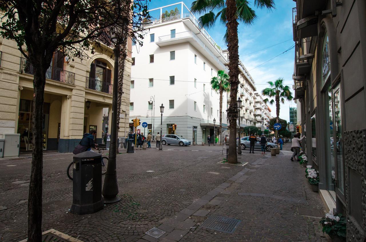 B&B L'Incrocio Σαλέρνο Εξωτερικό φωτογραφία